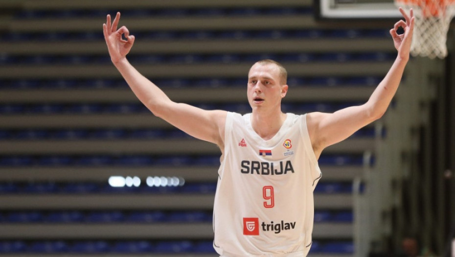 Pešić u Nemačku vodi 16 igrača!