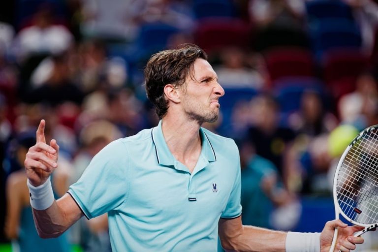 Artur Rinderkneš plasirao se u polufinale Mastersa u Šangaju! Artur Rinderkneš plasirao se u polufinale Mastersa u Šangaju!