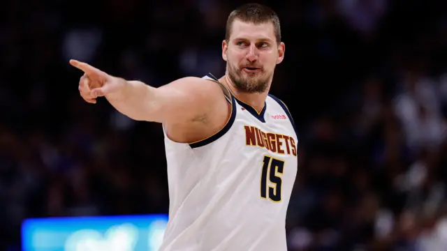 Dejvid Adelman besan zbog sudija!