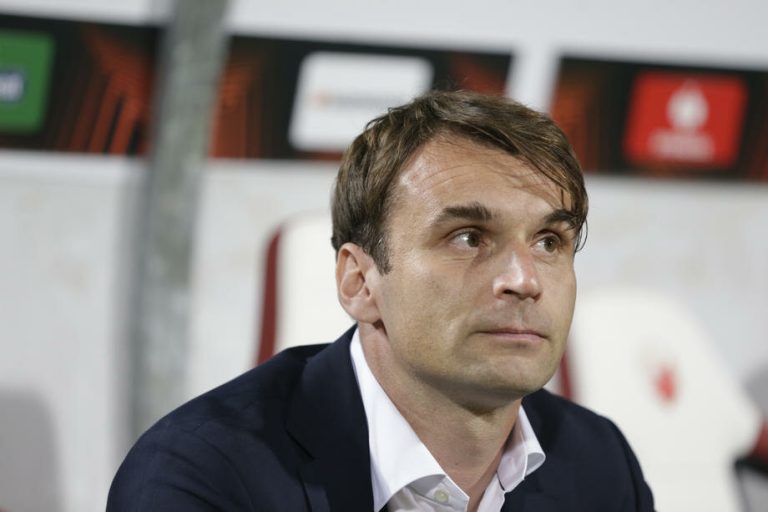 Miloš Milojević ostao bez posla! Miloš Milojević ostao bez posla!