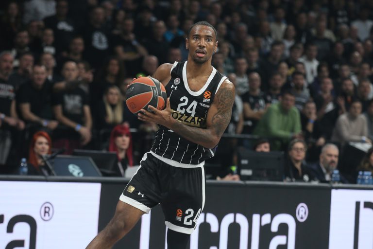 Ajzea Majk:”Nikad nisam mogao da zamislim da ovo može da se desi, naravno”! Ajzea Majk:"Nikad nisam mogao da zamislim da ovo može da se desi, naravno"!