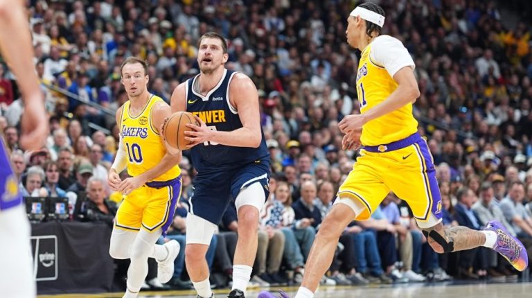 Jokić razbucao Lejkerse! (VIDEO)