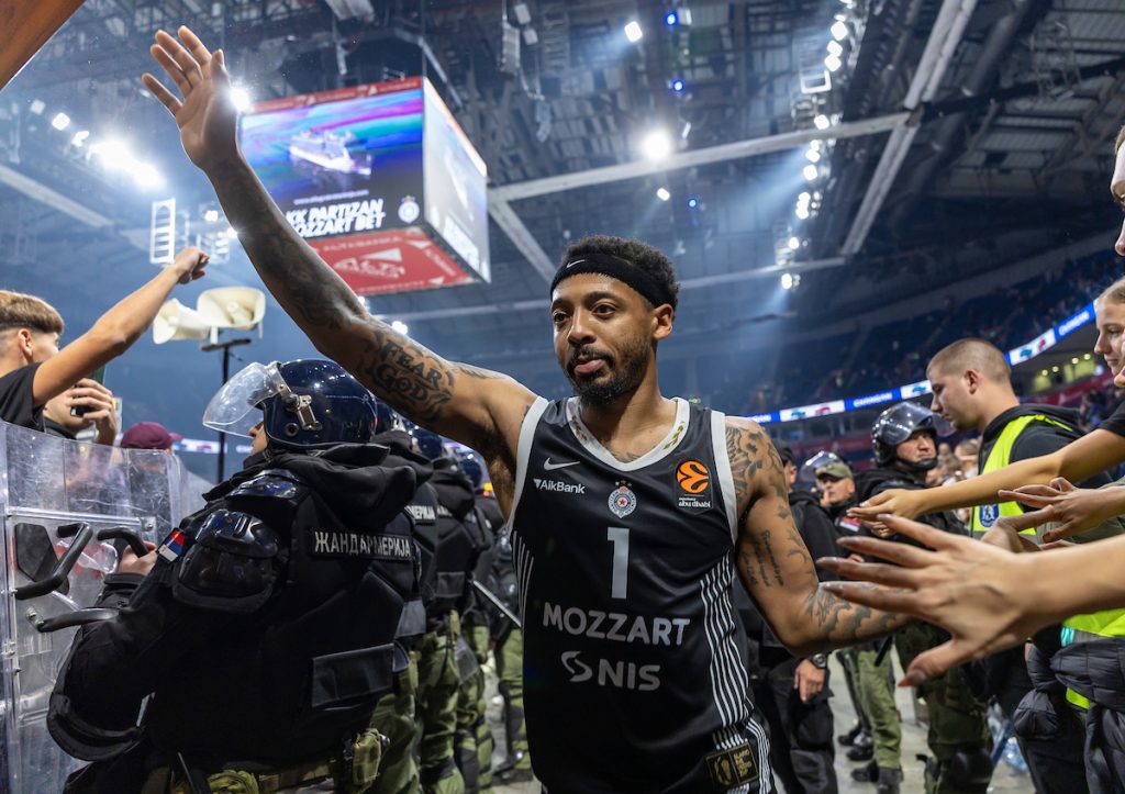 Karlik Džons